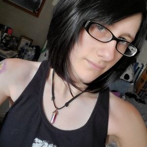 Meet your Posher, April